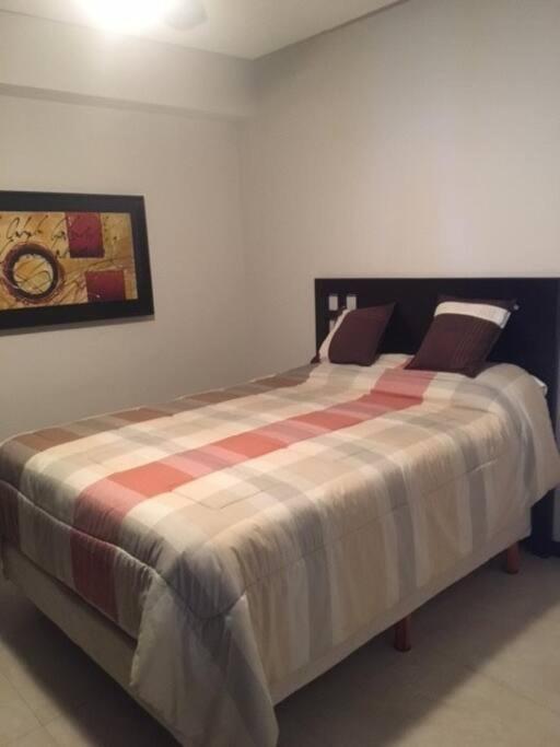 Beautiful 3 Bedroom, Fully Furnished, On The Beach 马萨特兰 外观 照片