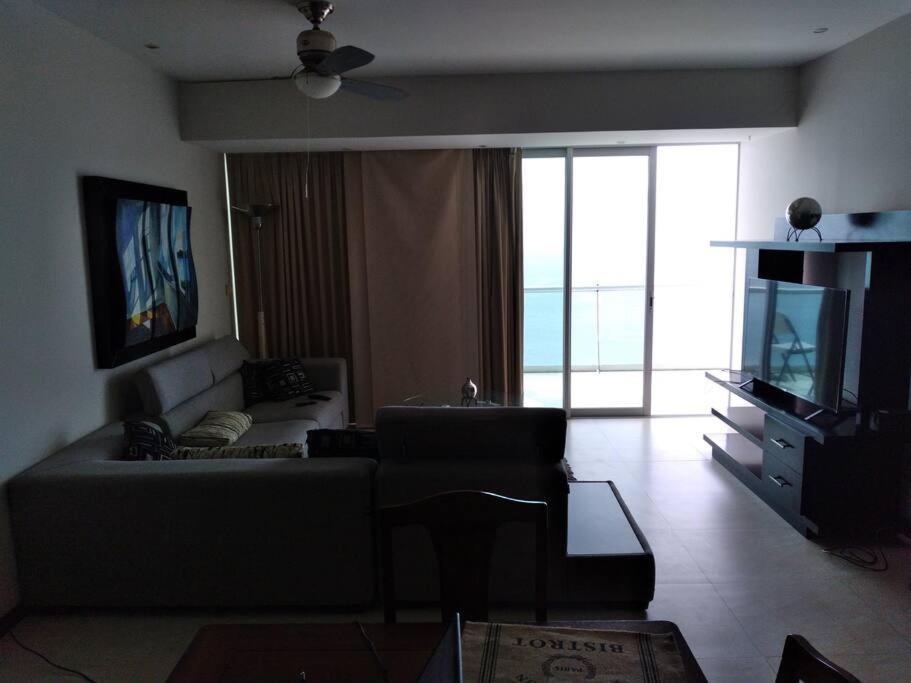 Beautiful 3 Bedroom, Fully Furnished, On The Beach 马萨特兰 外观 照片