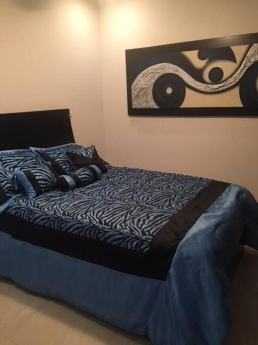 Beautiful 3 Bedroom, Fully Furnished, On The Beach 马萨特兰 外观 照片